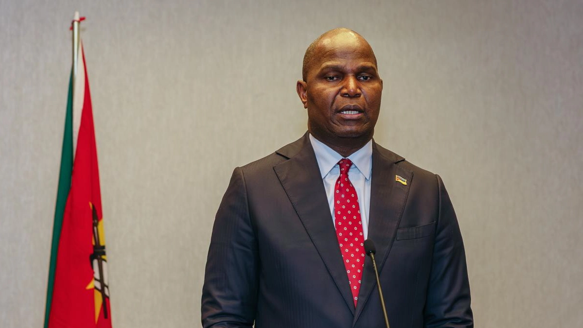 O encontro entre Daniel Chapo e JD Vance, na Casa Branca, marcou o ponto alto da visita presidencial aos EUA, consolidando cooperação económica, militar e ambiental.