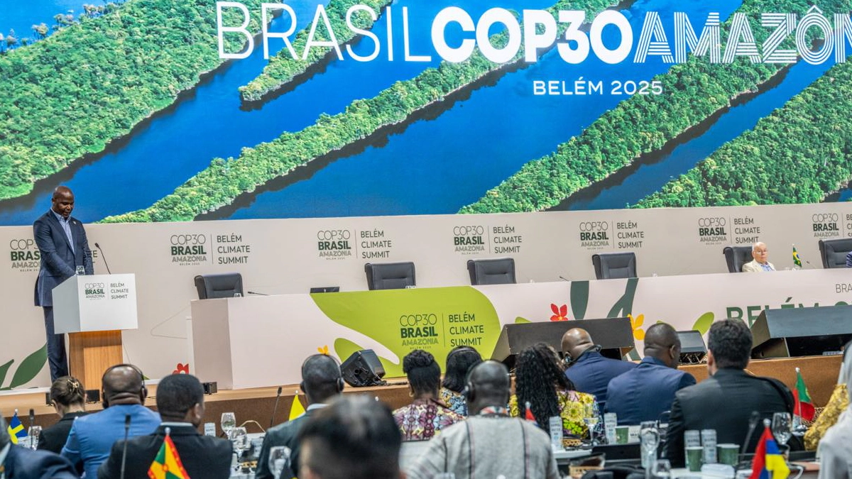 Na COP30, o Presidente Daniel Chapo apelou a uma acção climática que coloque as pessoas no centro das decisões e transforme a luta contra as alterações climáticas em oportunidades de emprego e crescimento verde para Moçambique.