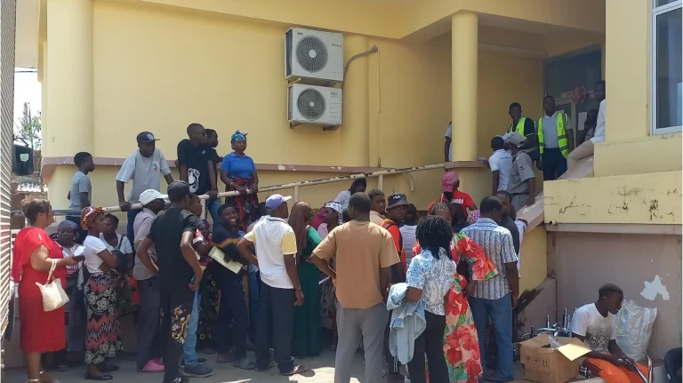 O FDEL está a transformar vidas em Moçambique. Juros baixos, acesso simples e apoio para jovens, mulheres, associações e pequenos negócios. Explicamos tudo, Checka!