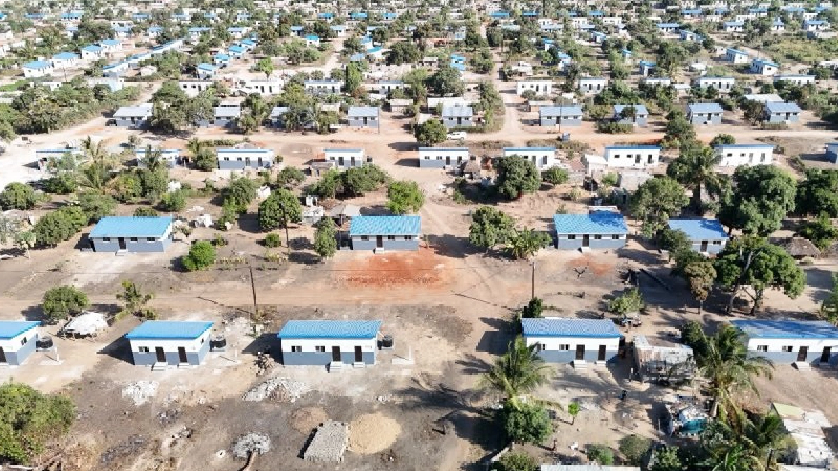 Mais de 11 mil casas e 4 mil quilómetros de estradas foram reconstruídos pelo Governo moçambicano nas províncias afectadas por ciclones.