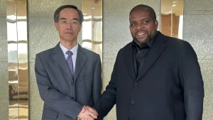 Missão da FRELIMO em Pequim, deslocação oficial de Chakil Aboobacar, encontro FRELIMO-PCCh