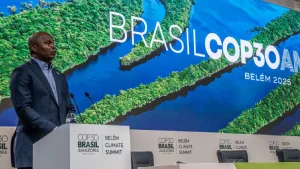 Na COP30, Daniel Chapo apelou à justiça climática e à equidade no acesso ao financiamento para países vulneráveis como Moçambique.