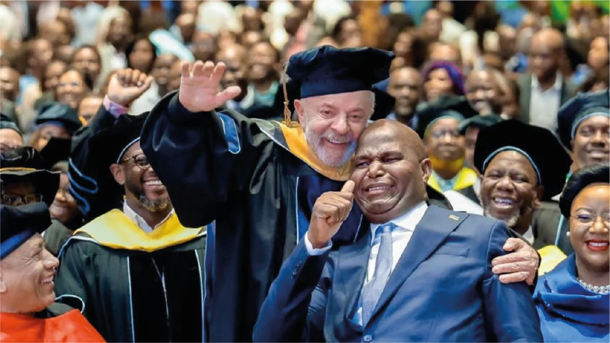 Lula recebe Doutor Honoris Causa da UP-Maputo