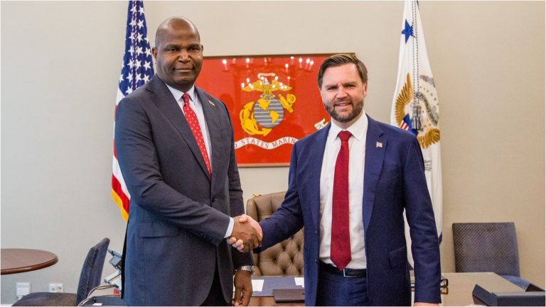 Diplomacia económica gera compromissos históricos