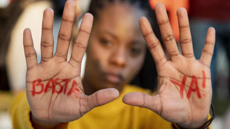 Moçambique intensifica resposta à violência digital contra mulheres