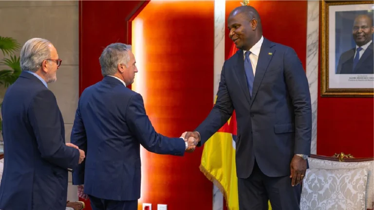 Grupo OMATAPALO anuncia expansão em Moçambique após audiência com Daniel Chapo