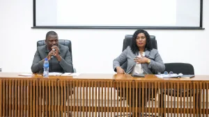 Ministra da Educação apresenta estratégia de redimensionamento do ensino nocturno